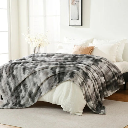 OmbreLuxe Faux Fur Throw – Dreamcatcher Limited Edition